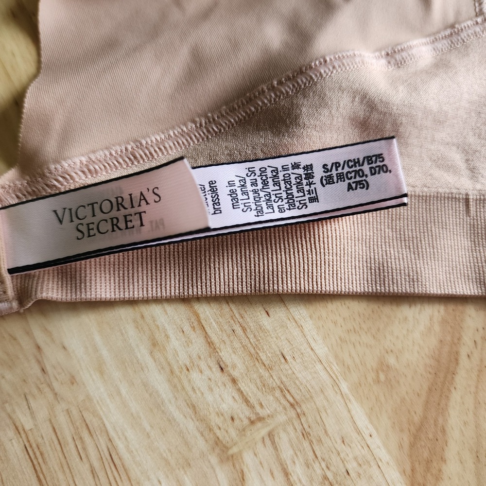 Victoria's Secret Seamless Wireless Bralette Tan Nude Size Small Hook Back - Picture 3 of 7